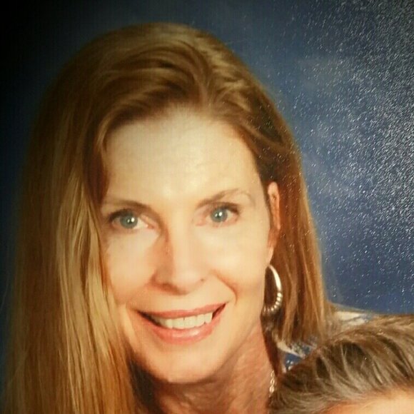 Meet your Posher, Karey - Picture 2 of 2